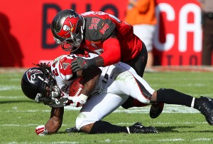 Bucs MLB Kwon Alexander - Photo by: Cliff Welch/PR