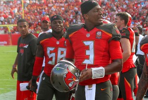 Bucs MLB Kwon Alexander & QB Jameis Winston - Photo by: Cliff Welch/PR