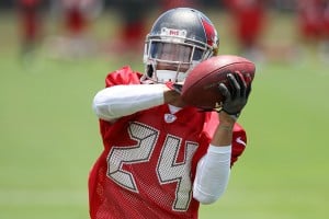 Tampa Bay got their first look at Brent Grimes in a Bucs uniform on Tuesday – Photo: Cliff Welch/PR