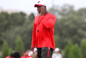 Ex-Bucs coach Lovie Smith - Photo by: Cliff Welch/PR