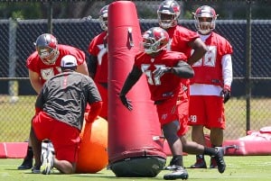 Bucs DE Noah Spence - Photo by: Cliff Welch/PR
