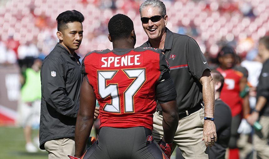 Bucs Coach Dirk Koetter And De Noah Spence – Photo By: Mark Lomoglio/Pr