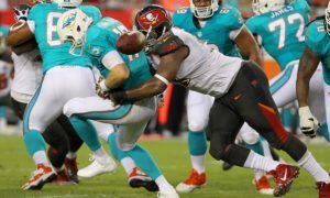 Sr'S Fab 5: Bounce Back Bucs, Breakout Bucs &Amp;Amp; Newcomers That Must Shine 4 Bucs Dt Gerald Mccoy - Photo By: Cliff Welch/Pr