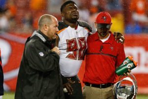 Sr'S Fab 5: Jac Is Back For Sacks; Inside The Bucs' &Amp;Quot;Real Dangerous&Amp;Quot; Defense 4 Bucs Dt Clinton Mcdonald - Photo By: Cliff Welch/Pr