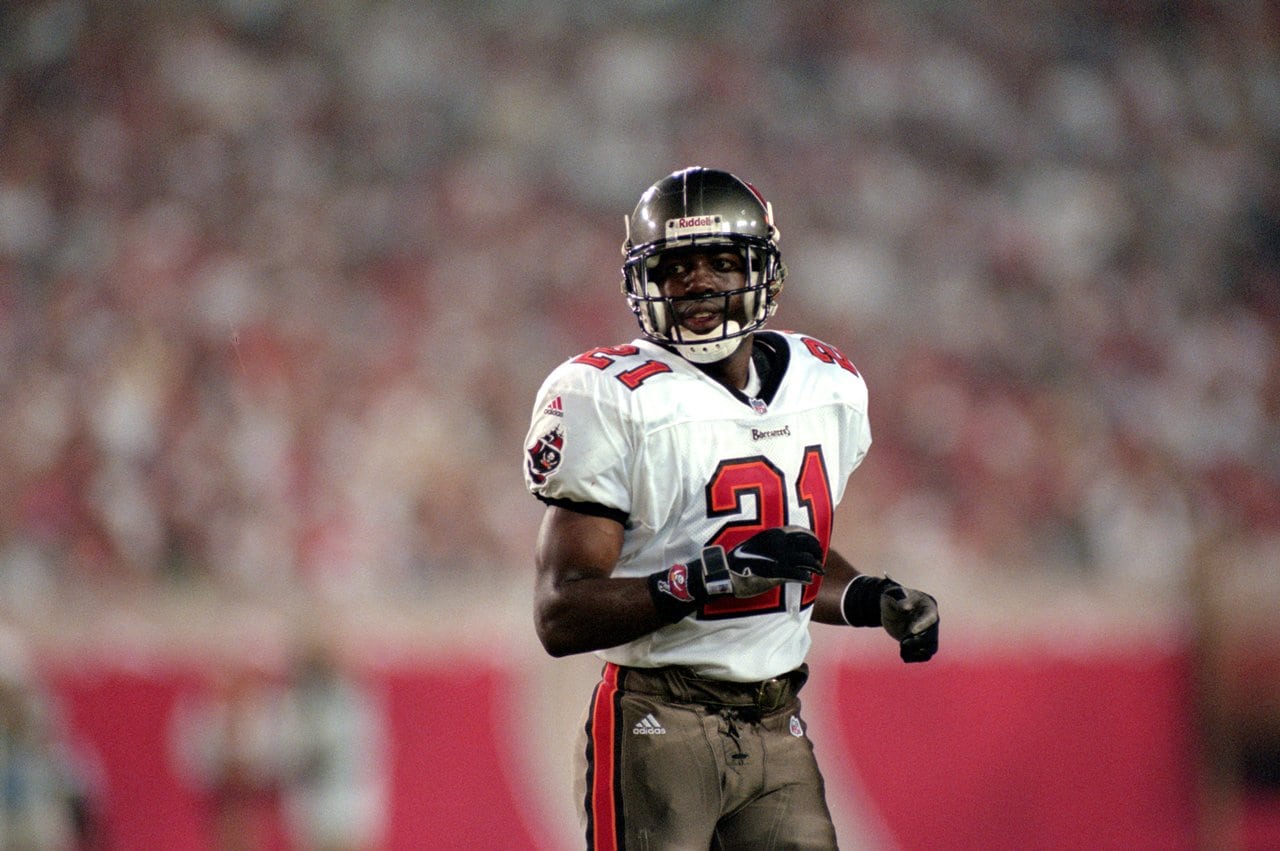 Temp990814 Rr Browns Bucs 0158 Nfl Mezz 1280 1024