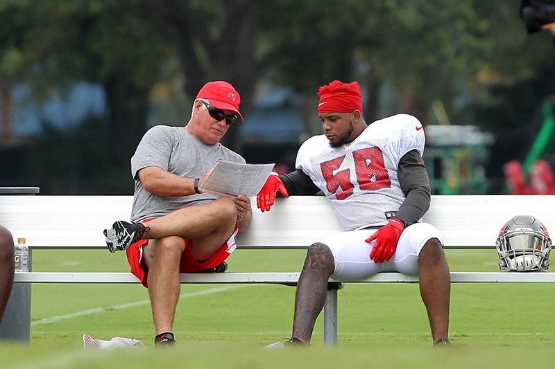 Bucs Dc Mike Smith And Mlb Kwon Alexander - Photo By: Cliff Welch/Pr