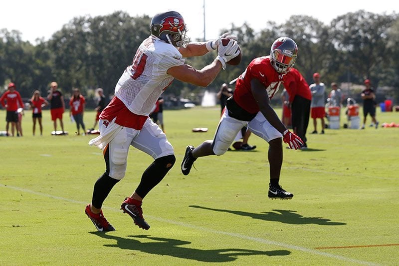 Te Cameron Brate – Photo By: Mark Lomoglio/Pr