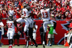 Bucs Qb Jameis Winston And Wr Mike Evans - Photo By: Mark Lomoglio/Pr