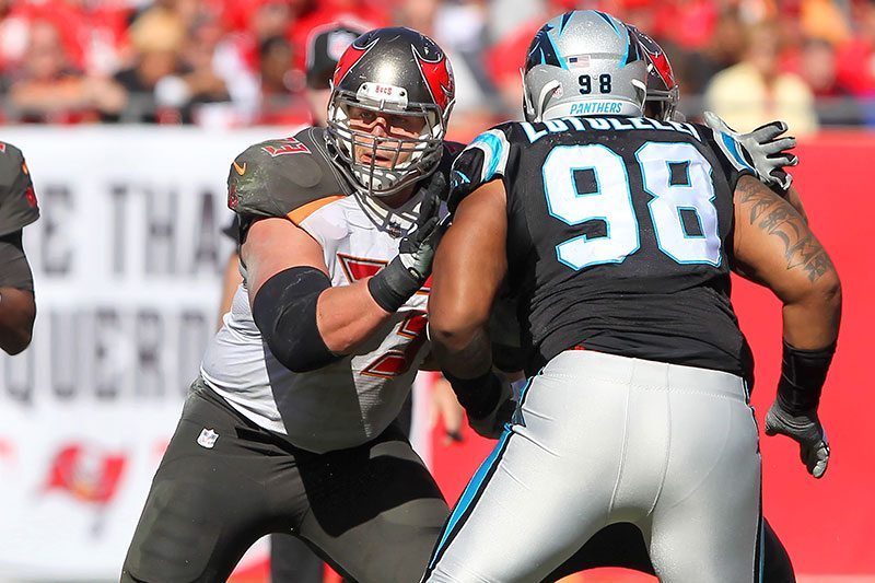 Bucs Rg J.r. Sweezy – Photo By: Cliff Welch/Pr
