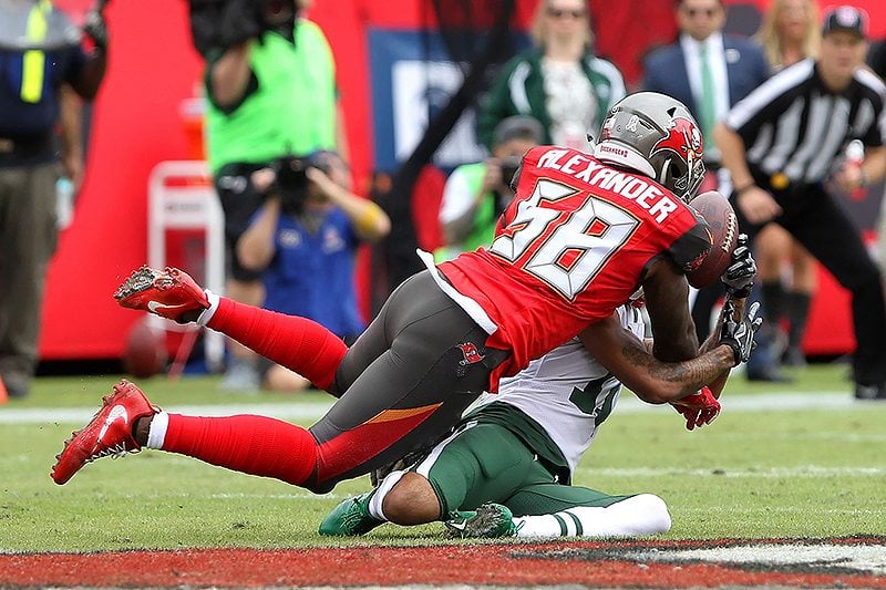 Bucs Mlb Kwon Alexander - Photo By: Cliff Welch/Pr