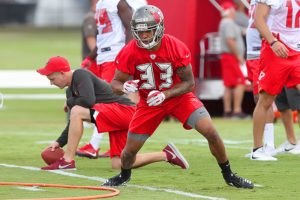 Sr'S Fab 5: Bounce Back Bucs, Breakout Bucs &Amp;Amp; Newcomers That Must Shine 3 Bucs Cb Carlton Davis - Photo By: Cliff Welch/Pr