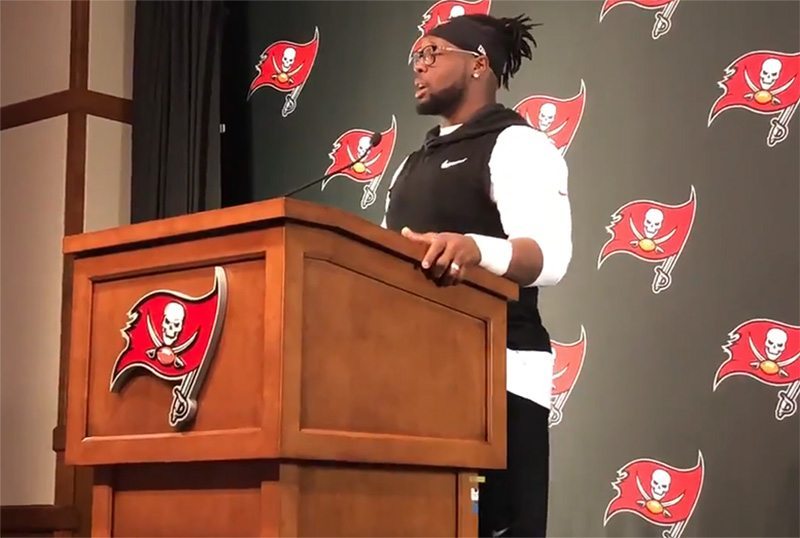 Bucs Dt Gerald Mccoy - Photo By: Mark Cook/Pr