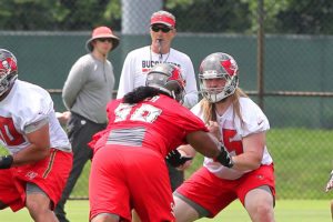 Bucs Head Coach Dirk Koetter, Dt Vita Vea And G Alex Cappa - Photo By: Cliff Welch/Pr