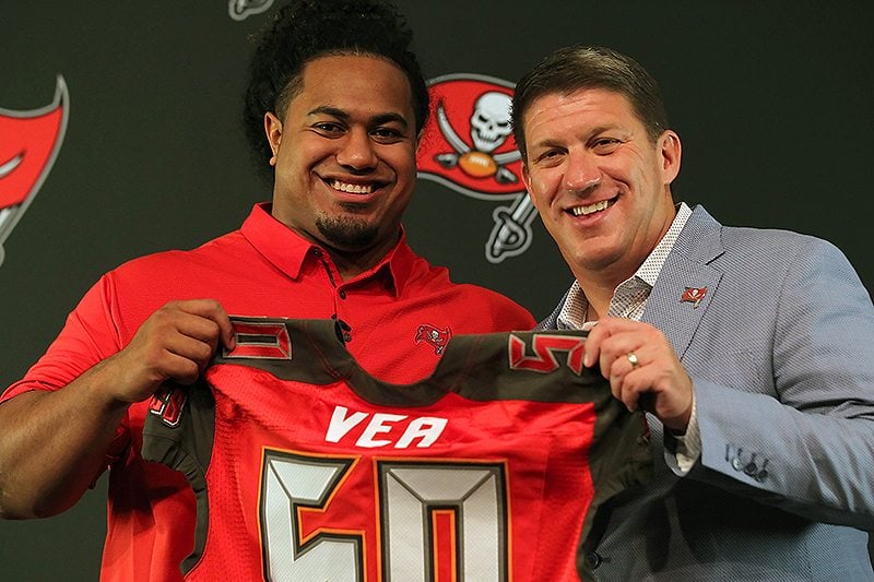 Bucs Dt Vita Vea And Gm Jason Licht - Photo By: Cliff Welch/Pr