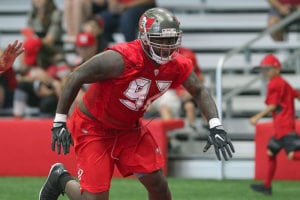Sr'S Fab 5: 20 Critical Camp Questions For The 2018 Bucs 2 Bucs De Vinny Curry - Photo By: Cliff Welch/Pr
