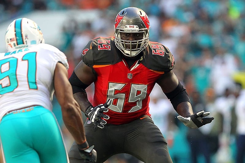 Bucs Rt Demar Dotson - Photo By: Cliff Welch/Pr