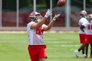 Sr'S Fab 5: Bucs Will Be Scouting Qbs In 2019 Draft; Training Camp Sleepers 3 Bucs Te Donnie Ernsberger - Photo By: Cliff Welch/Pr