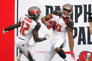 Bucs Wr Chris Godwin And Te O.j. Howard - Photo By: Cliff Welch/Pr