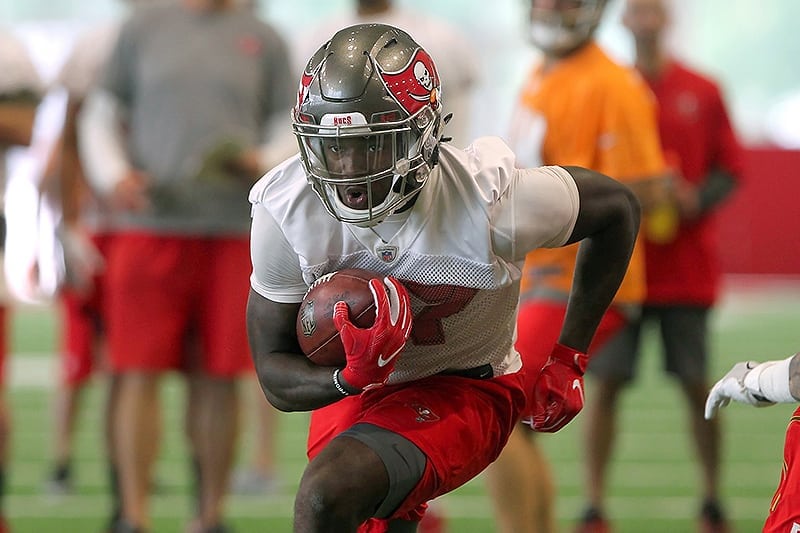 Bucs Rb Ronald Jones - Photo By: Cliff Welch/Pr