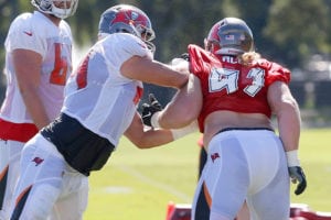 Bucs Lg Ali Marpet And Dt Beau Allen - Photo By: Cliff Welch/Pr