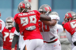 Sr'S Fab 5: Howard A Pro Bowler In The Making; Fulton And Bucs Wrs Stand Out 2 Bucs Te O.j. Howard And De Jason Pierre-Paul - Photo By: Cliff Welch/Pr