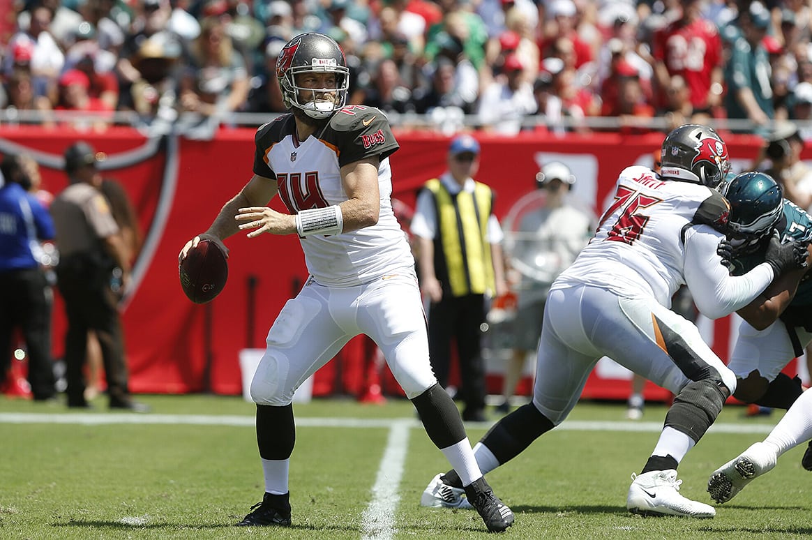 Bucs Qb Ryan Fitzpatrick - Photo By: Cliff Welch/Pr