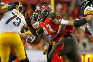 Sr'S Fab 5: Bucs Wise To Stick With Fitz; Pass Defense Among Nfl'S Worst 3 Bucs Dt Gerald Mccoy - Photo By: Cliff Welch/Pr