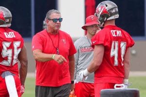 Bucs Dc And Lbs Coach Mark Duffner With Lb Jack Cichy - Photo By: Cliff Welch/Pr