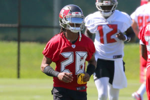Sr'S Fab 5: Top 10 Bucs Players To Watch In Camp 3 Bucs Cb Vernon Hargreaves Iii