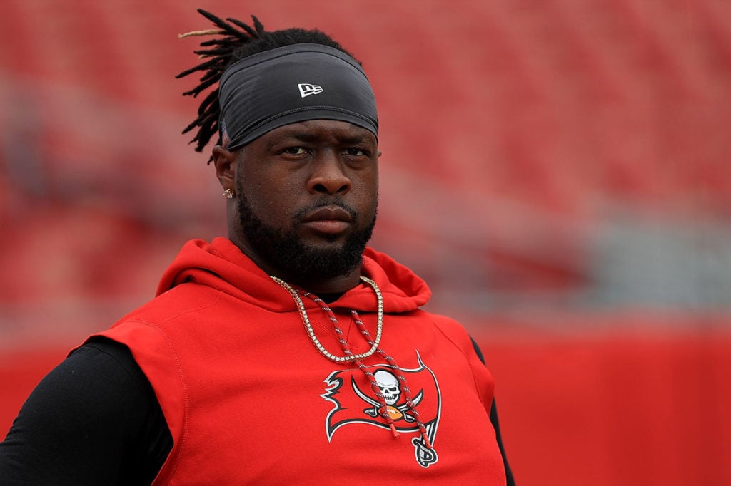 Gerald Mccoy Sides With Baker Mayfield Over Bucs Contract Feud 3 Panthers Dt Gerald Mccoy