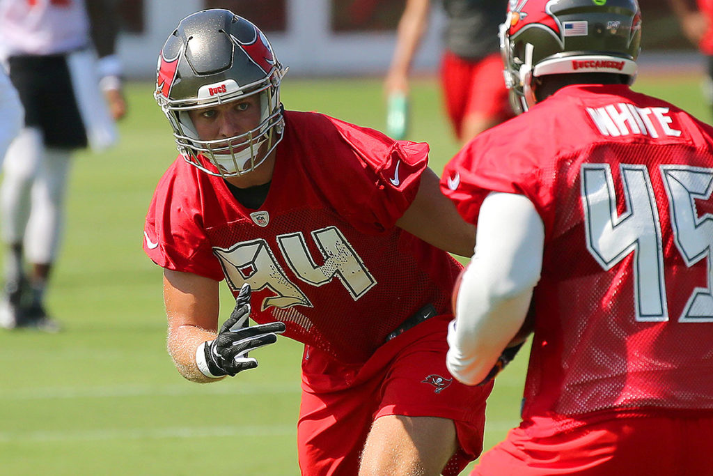 Bucs Olb Carl Nassib