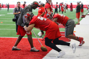 Bucs Dl Coach Kacy Rodgers And Dt Ndamukong Suh