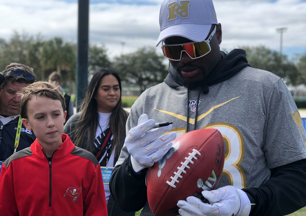 Olb Shaq Barrett – Photo By: Mark Cook/Pr
