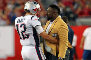 Bucs Qb Tom Brady And Bucs Hall Of Fame Dt Warren Sapp