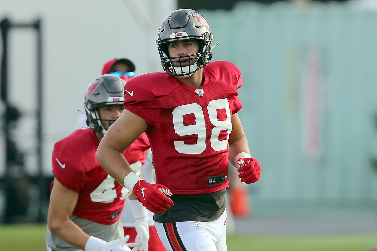 Bucs Olb Anthony Nelson Mini-Camp