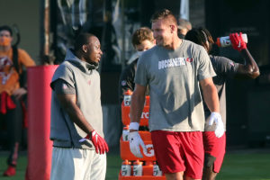 Bucs Rb Lesean Mccoy And Te Rob Gronkowski