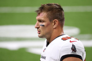 Bucs' Arians Shrugs Off Outside Criticism 4 Bucs Te Rob Gronkowski