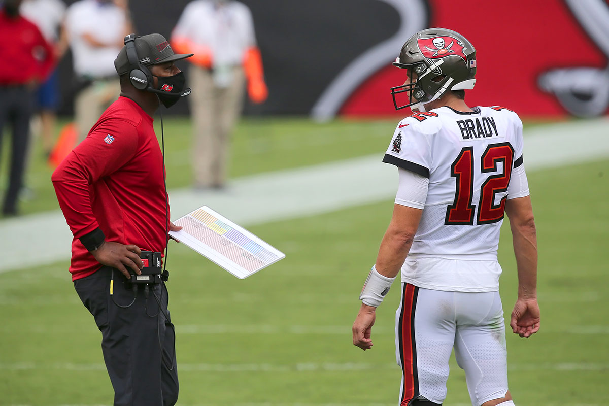 Bucs Oc Byron Leftwich And Qb Tom Brady