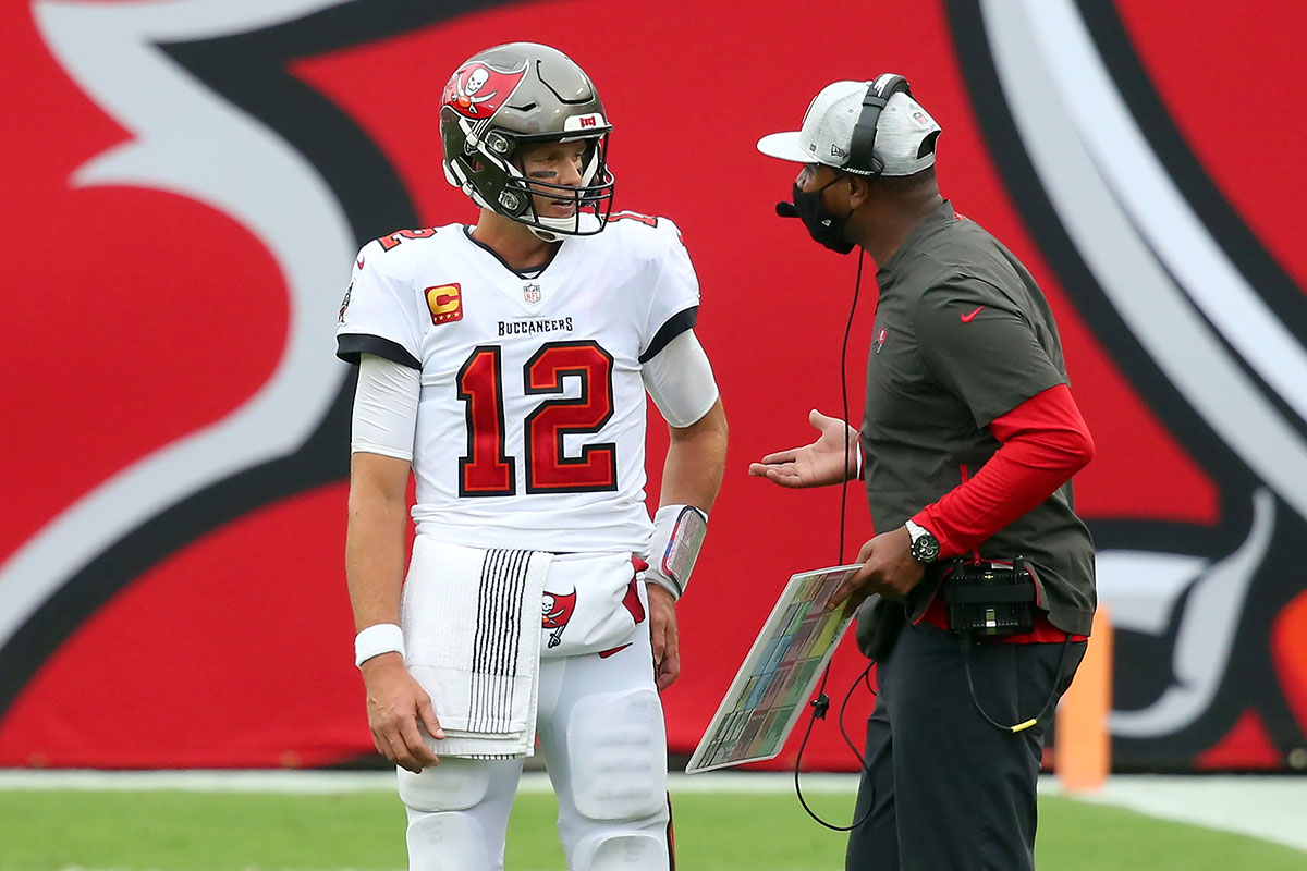 Bucs Oc Byron Leftwich And Qb Tom Brady