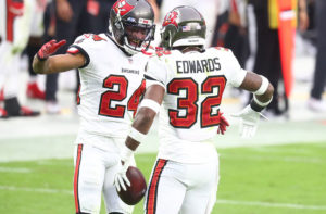 The Hook: Bucs’ Midseason Unit Report Cards And Mvps 5 Edwards