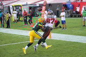 2-Point Conversion: Dean'S Pick-Six, Dominant Defense Lead Bucs To Win 4 Bucs Te Rob Gronkowski