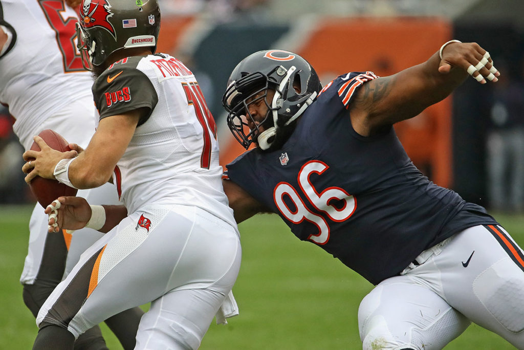 Hicks Akiem Bucs Bears Sack