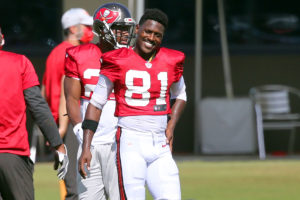 Pr Roundtable: Should Bucs Re-Sign Antonio Brown? 3 Brown