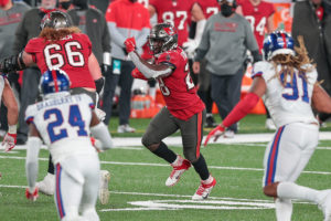 2-Point Conversion: 6-2 Bucs Show Growth In Ugly Win 8 Bucs Rb Leonard Fournette