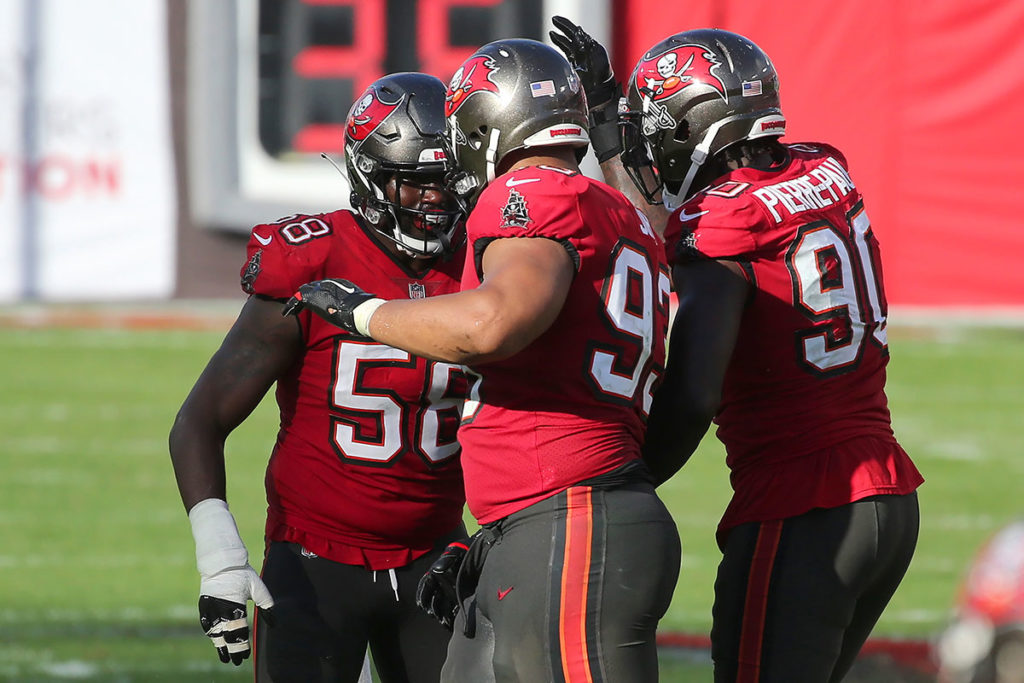 Bucs Olbs Shaq Barrett And Jason Pierre-Paul And Dt Ndamukong Suh