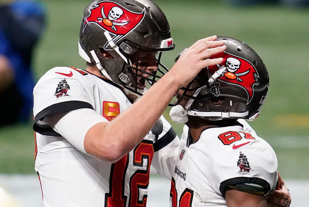 Bucs Qb Tom Brady And Wr Antonio Brown
