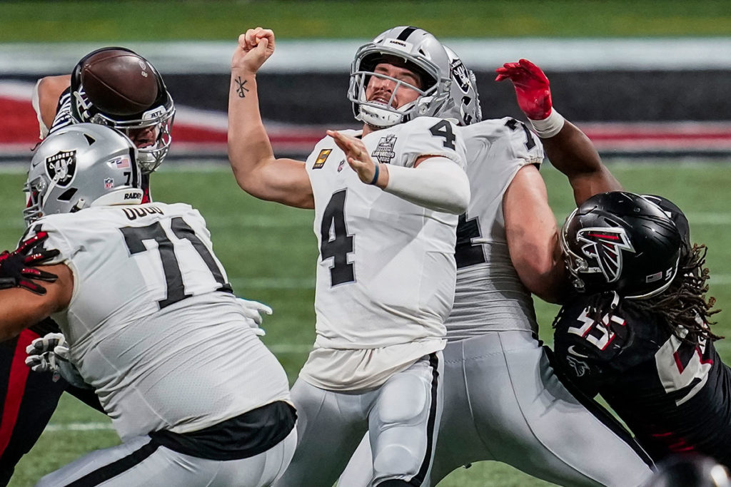 Raiders Qb Derek Carr