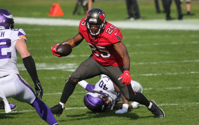 Bucs Rb Lesean Mccoy