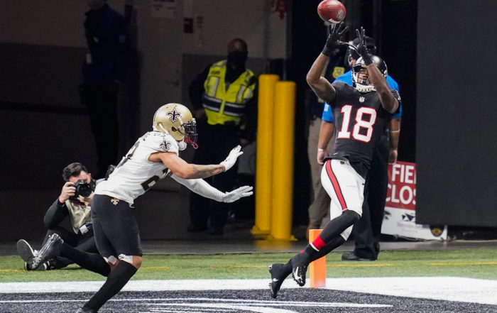 Falcons Wr Calvin Ridley Behind Enemy Lines