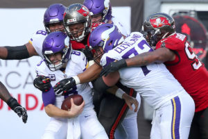 Sr'S Fab 5: Barrett, Pierre-Paul Heating Up; Bucs' 2019 Draft Class Cools Off 16 Bucs Dt Ndamukong Suh